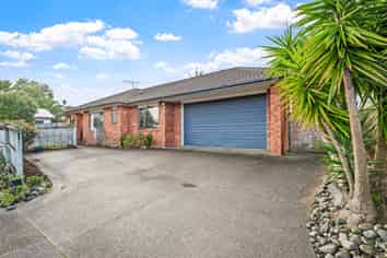 12 Mably Court, Stanmore Bay
