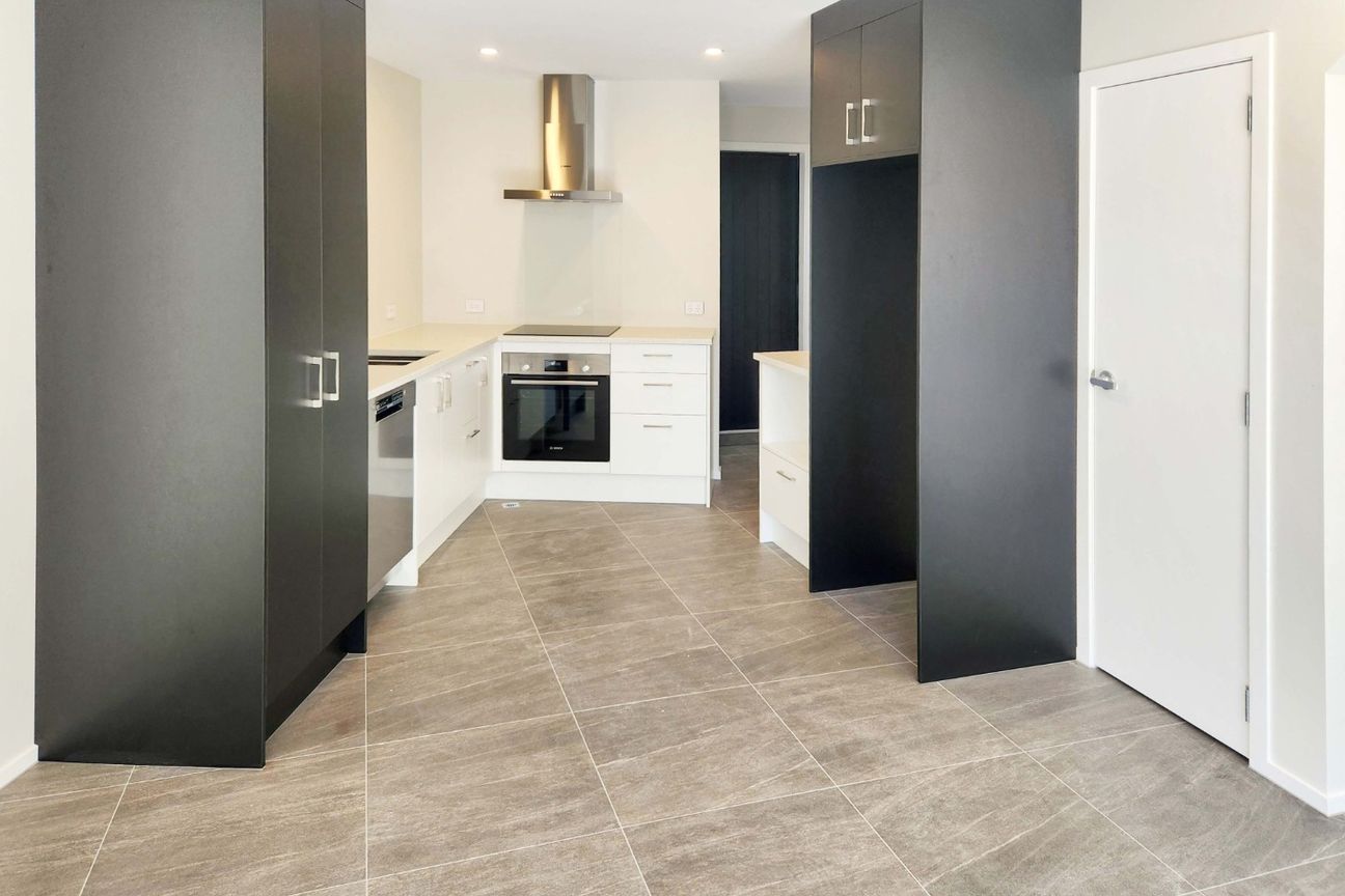 Modern Townhousee with Internal Access Garage - Widok 4