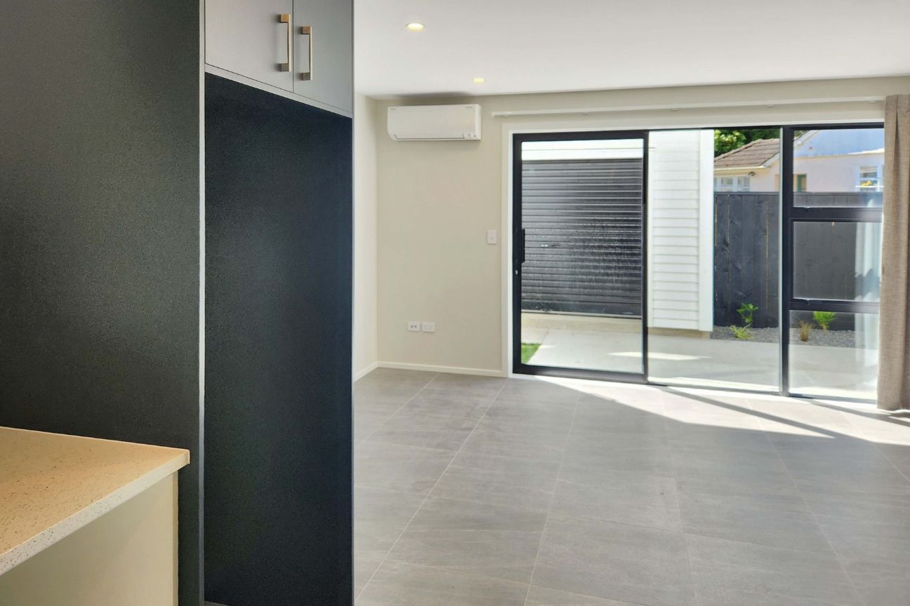Modern Townhousee with Internal Access Garage - Widok 5