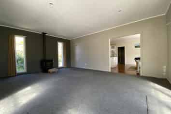 122 Maru Road, Pukeatua