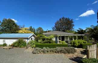 122 Maru Road, Pukeatua