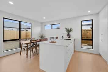 8 Nicolson Street, Allenton