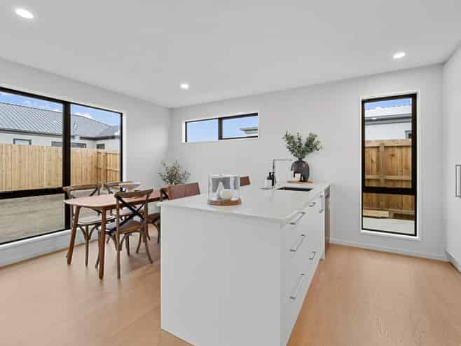 8 Nicolson Street, Allenton