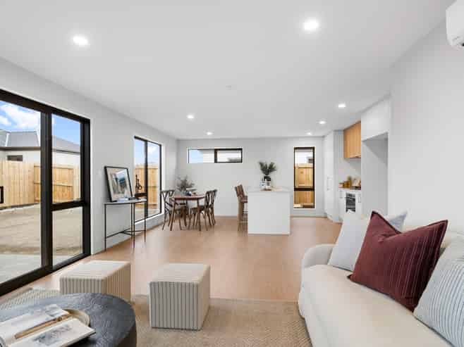 8 Nicolson Street, Allenton