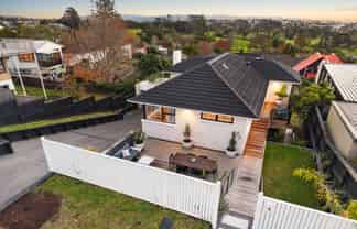 4 Noel Place, Mount Roskill