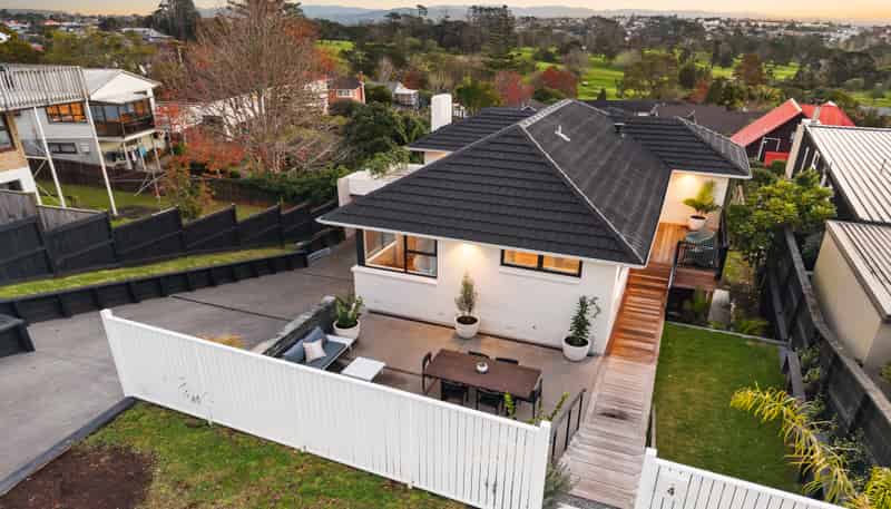 4 Noel Place, Mount Roskill