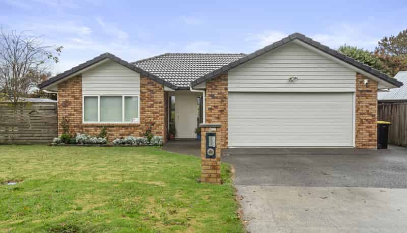 4 Rowling Place, Leamington