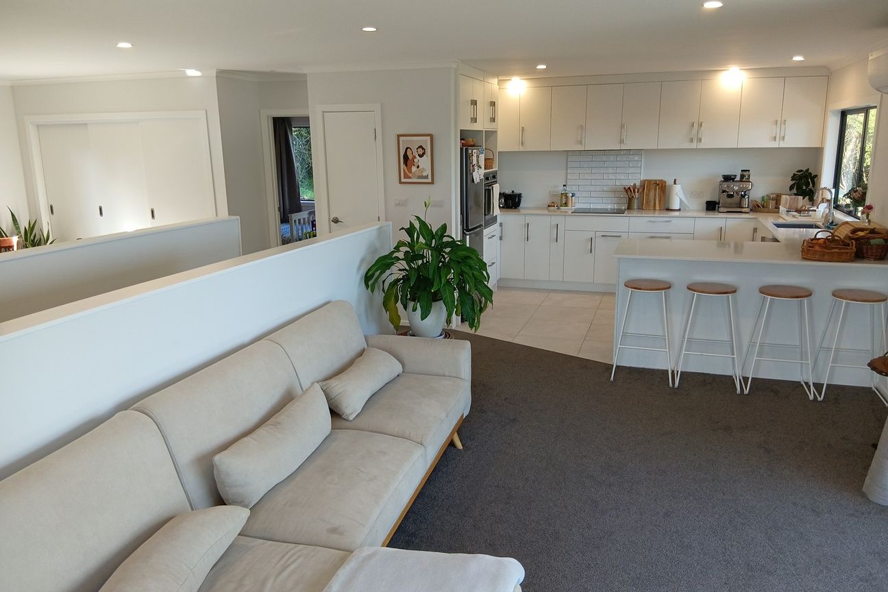 Space Upstairs, Options Downstairs – pohled 6