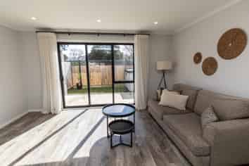 12 Raeble Walkington Place, Wallaceville