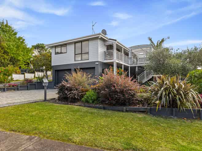 4 Forsythe Place, Massey