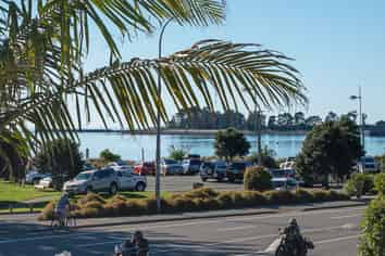 10/5 Bisley Avenue, Moana