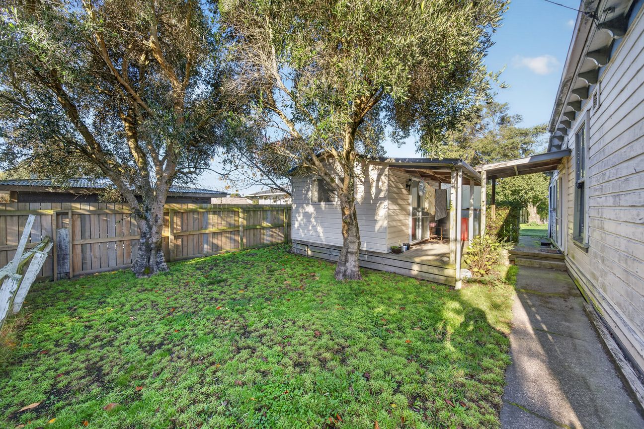 Character Cottage with Potential – pohled 3