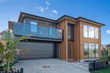 12 Streamview Way, Long Bay
