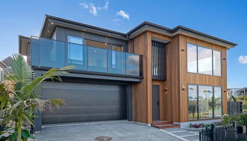 12 Streamview Way, Long Bay