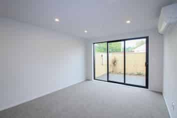 13/7 Johnston Grove, Taita