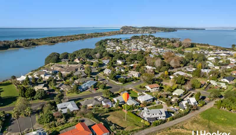 1 Denby Close, Athenree