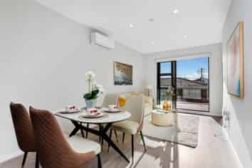 12/1B Egremont Street, Belmont