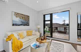 12/1B Egremont Street, Belmont