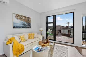 12/1B Egremont Street, Belmont