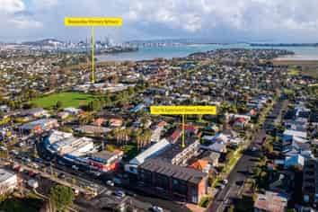 12/1B Egremont Street, Belmont