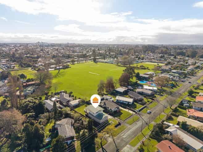 35 Lewis Street, Glenview