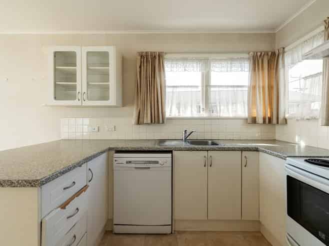 35 Lewis Street, Glenview