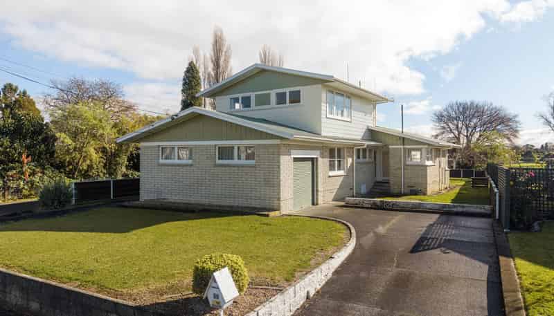 35 Lewis Street, Glenview