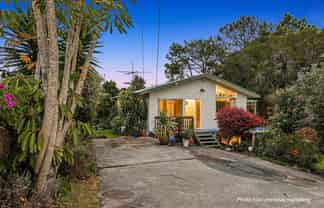 424 Don Buck Road, Massey