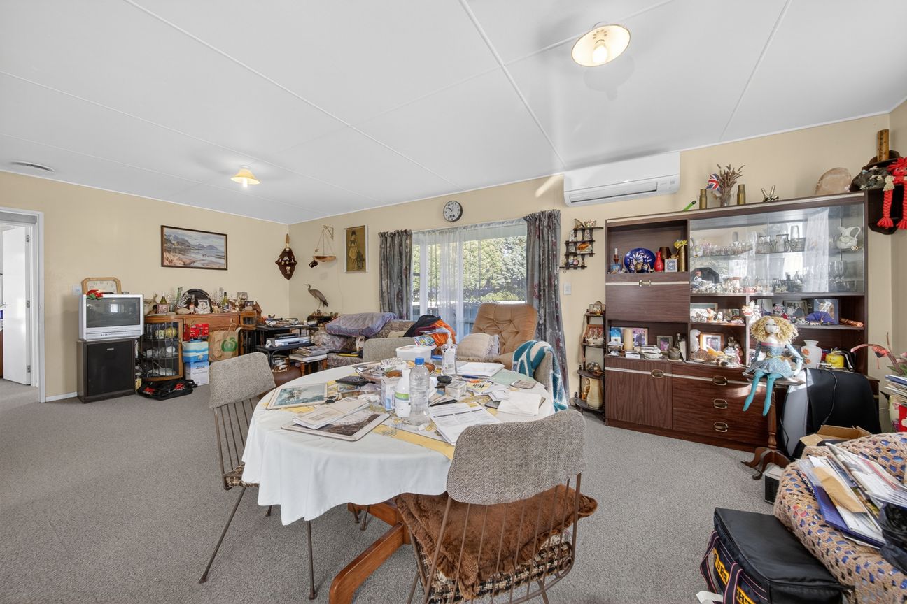 Charming Easy-Care Living - View 5