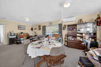 66 Watt Street, Featherston