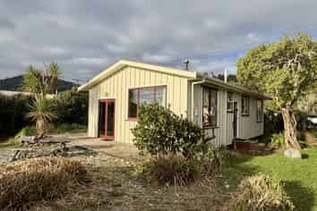 12A Main Road, Ngakawau