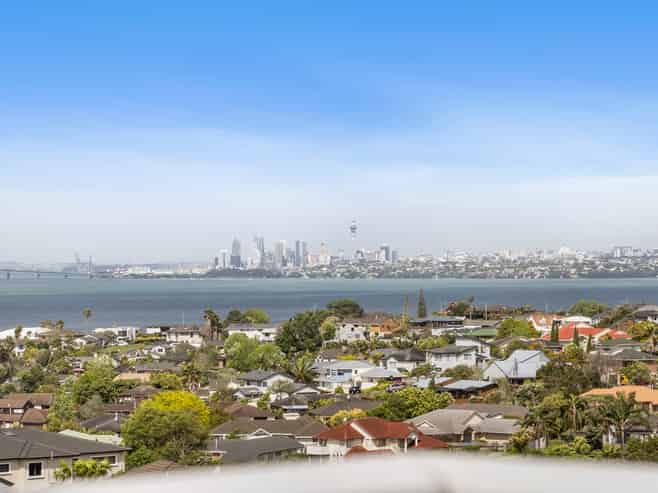 40 Luckens Road, West Harbour