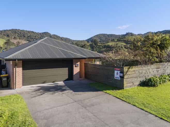 25 Thorn Road, Waihi
