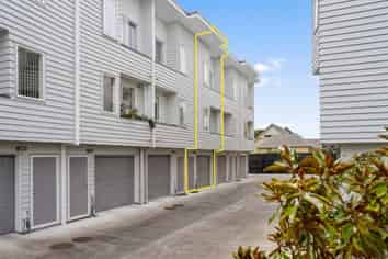 10/6 Islington Avenue, New Lynn