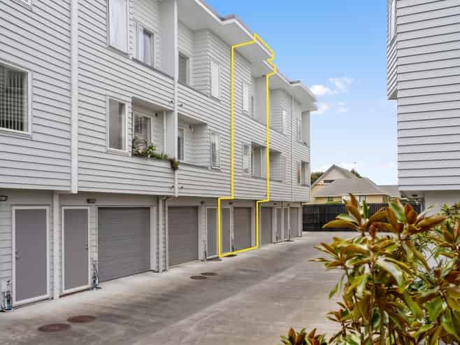 10/6 Islington Avenue, New Lynn