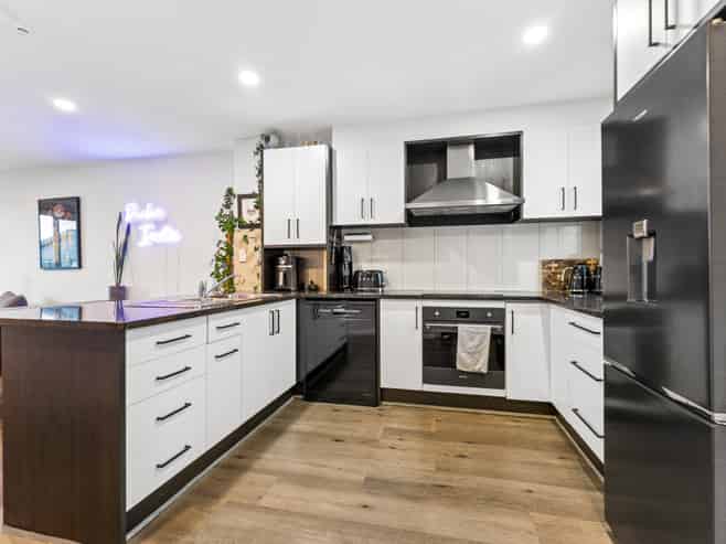 10/6 Islington Avenue, New Lynn
