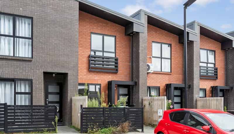26 Rauemi Way, Te Atatu South