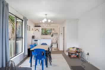 14 Penguin Grove, Waitangirua