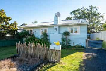9 Kuku Street, Te Awanga