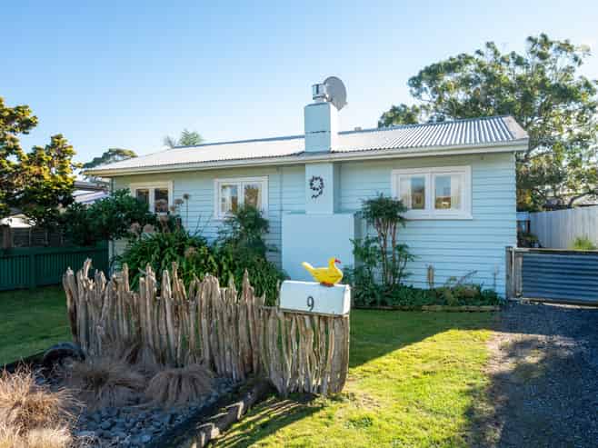 9 Kuku Street, Te Awanga