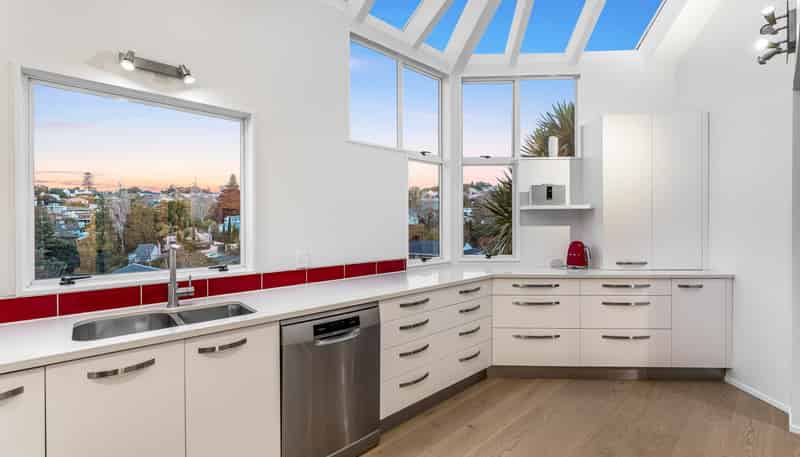 8 Leys Crescent, Remuera