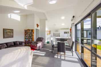 14 Beach Road, Porangahau
