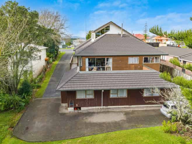 4196 Great North Road, Glendene