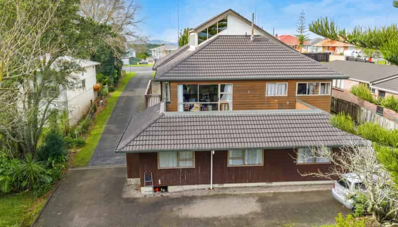 4196 Great North Road, Glendene