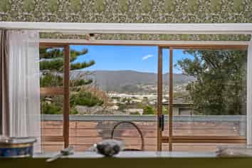 4196 Great North Road, Glendene