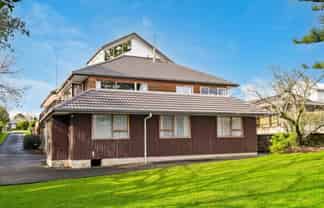 4196 Great North Road, Glendene