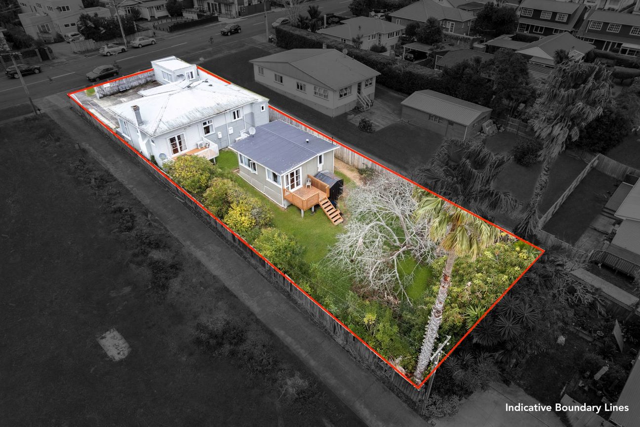 Spacious Family Home with Granny Flat in the H... - Vista 3