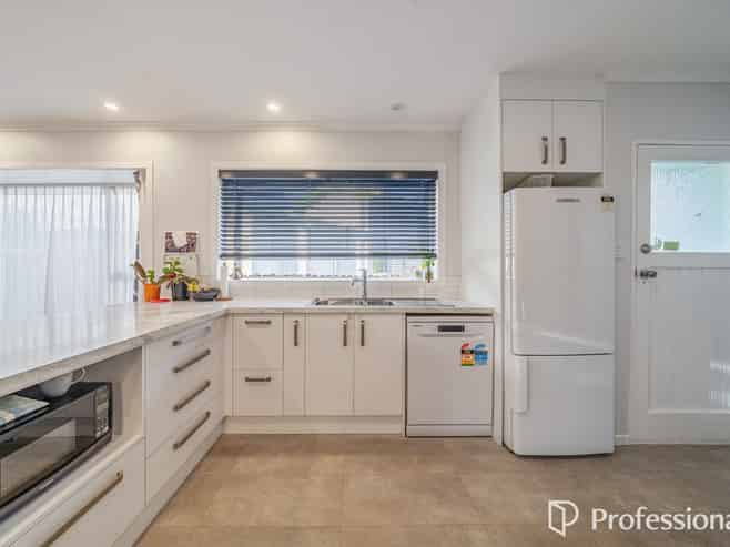 6 Snell Grove, Clouston Park