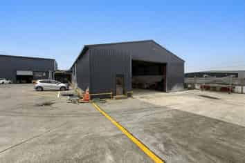 Functional Industrial Unit | 254 m2