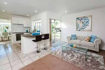 112 Marina View Dr, West Harbour